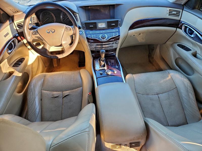 Фото 8 - INFINITI Q70