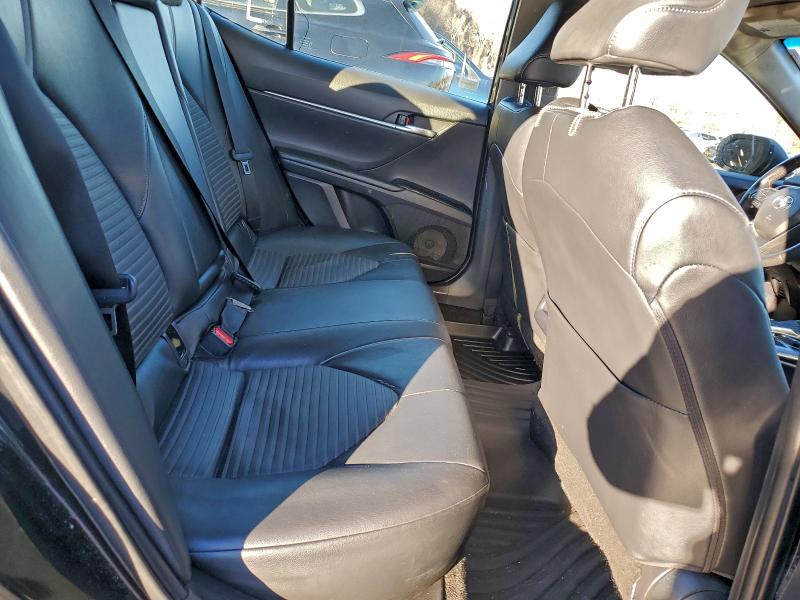 Фото 10 - TOYOTA CAMRY