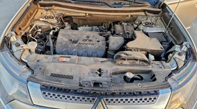 Фото 11 - MITSUBISHI OUTLANDER