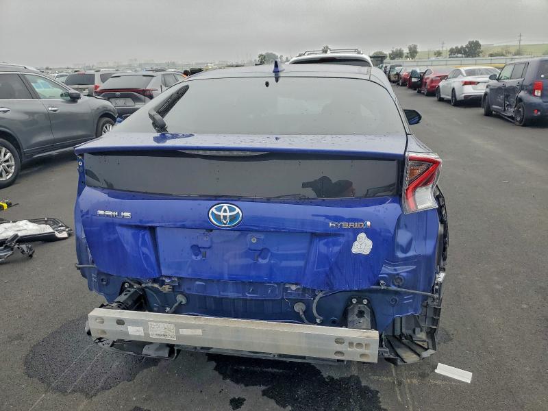 Фото 6 - TOYOTA PRIUS