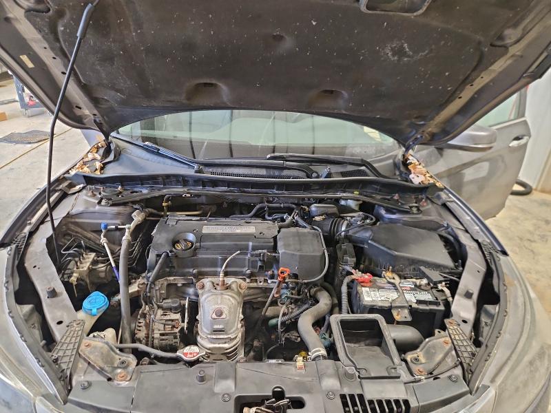 Фото 11 - TOYOTA CAMRY