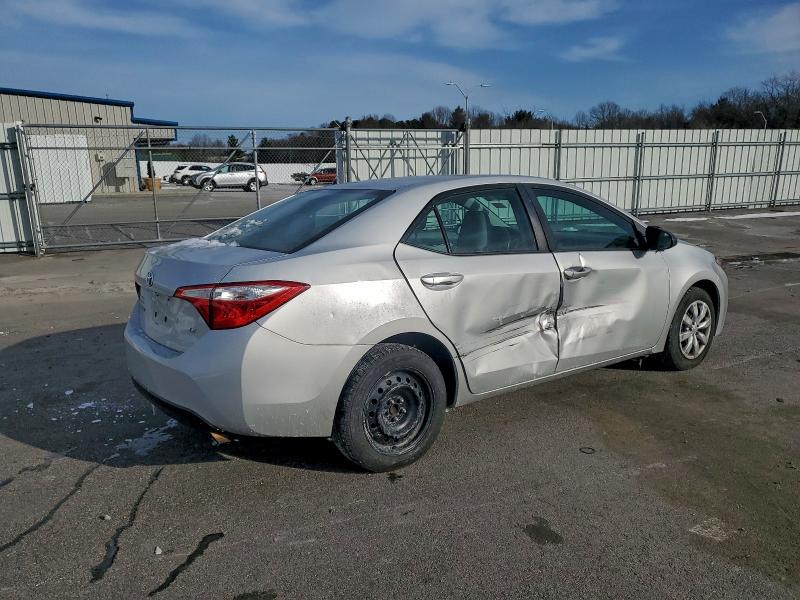 Фото 3 - TOYOTA COROLLA