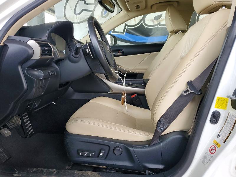 Фото 7 - LEXUS IS