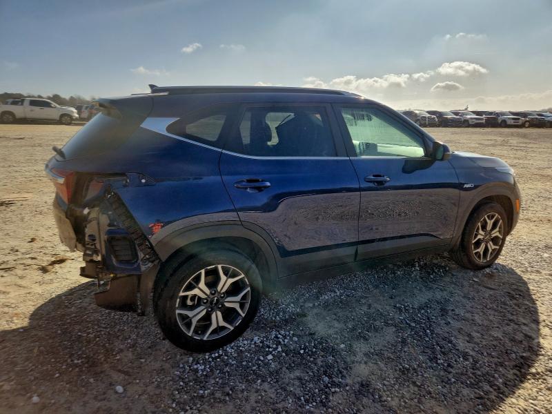 Фото 3 - KIA SELTOS