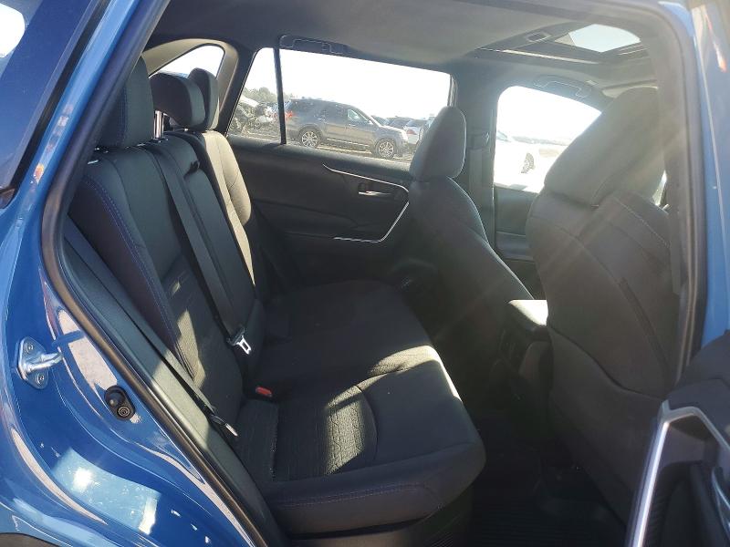 Фото 11 - TOYOTA RAV4