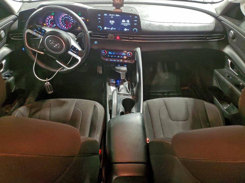 Фото 8 - HYUNDAI ELANTRA