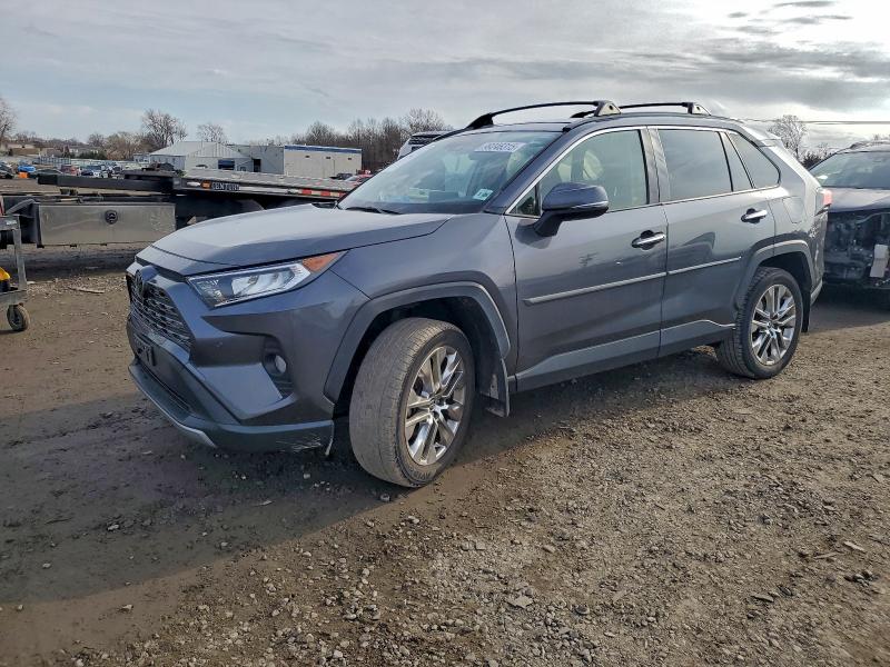 Фото 1 - TOYOTA RAV4