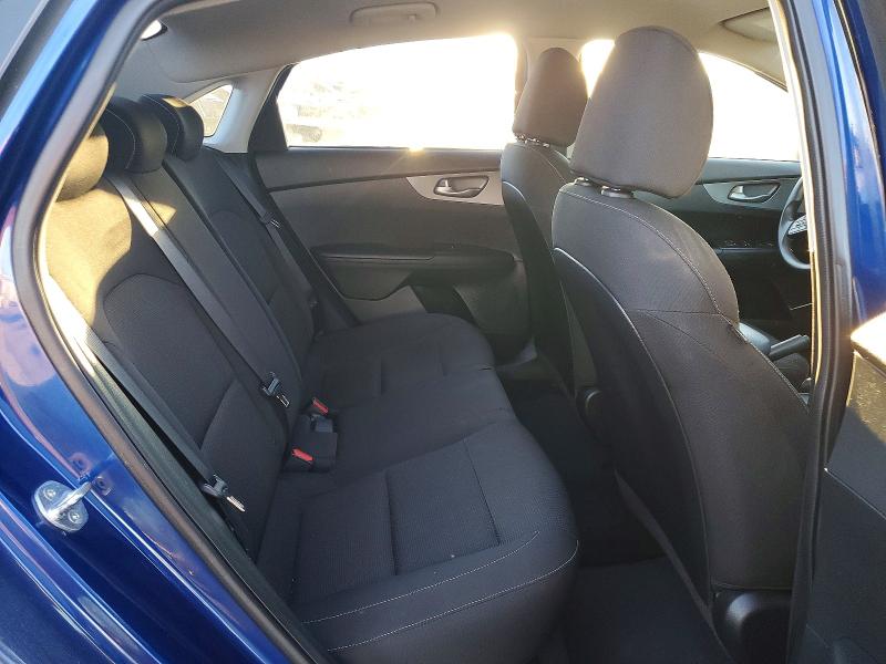 Фото 10 - KIA FORTE