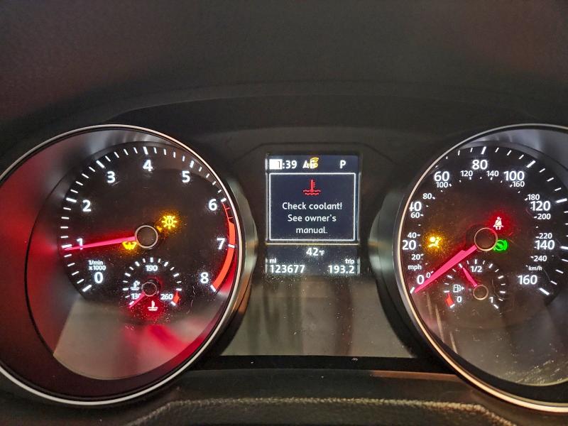 Фото 9 - VOLKSWAGEN PASSAT