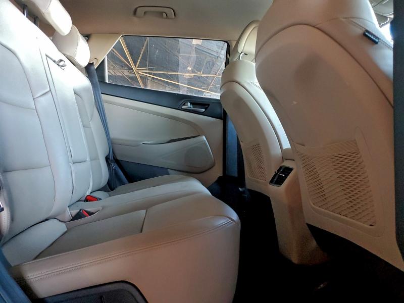 Фото 11 - HYUNDAI TUCSON