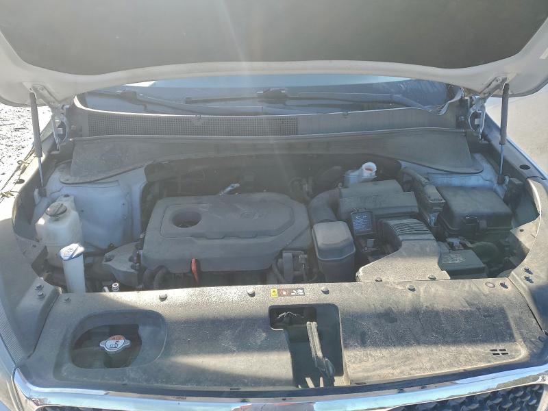 Фото 12 - KIA SORENTO