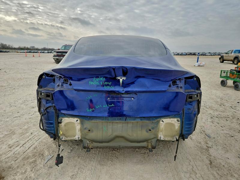 Фото 6 - TESLA MODEL 3