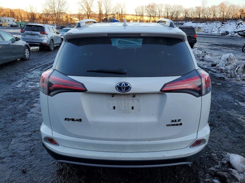 Фото 6 - TOYOTA RAV4