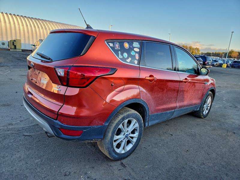 Фото 3 - FORD ESCAPE