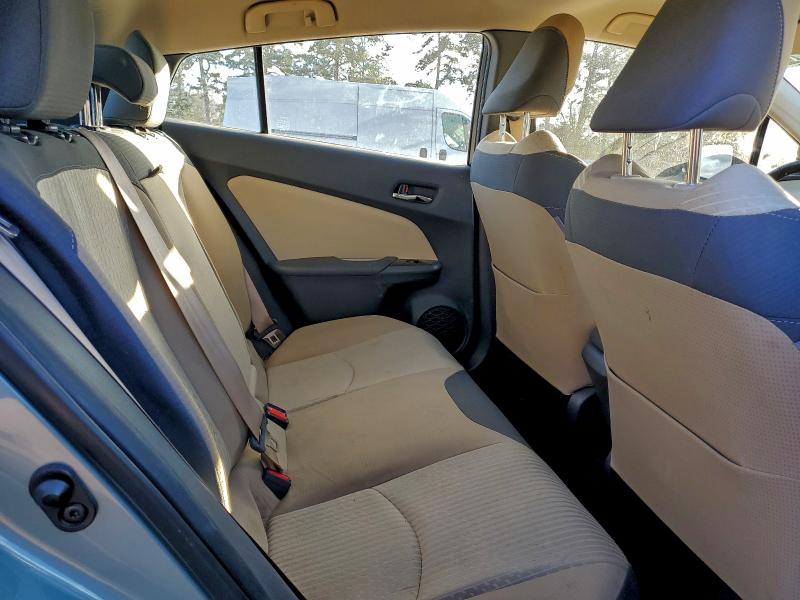 Фото 10 - TOYOTA PRIUS