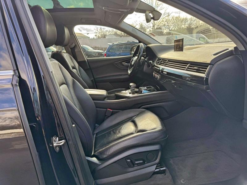 Фото 12 - AUDI Q7