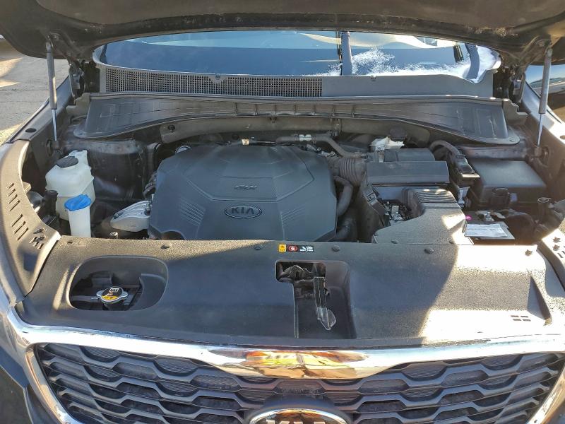 Фото 12 - KIA SORENTO