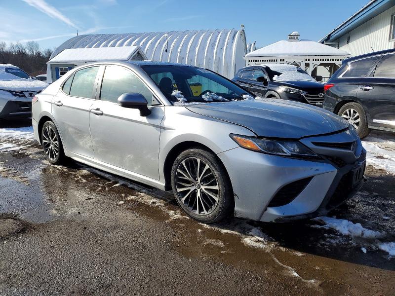 Фото 4 - TOYOTA CAMRY