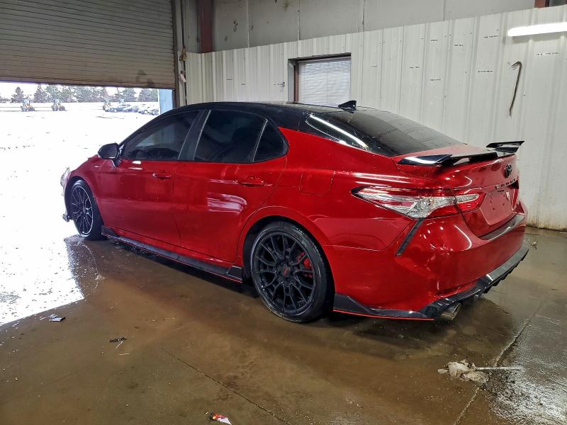 Фото 2 - TOYOTA CAMRY