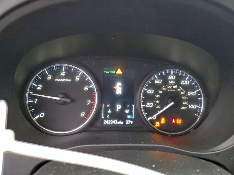 Фото 9 - MITSUBISHI OUTLANDER