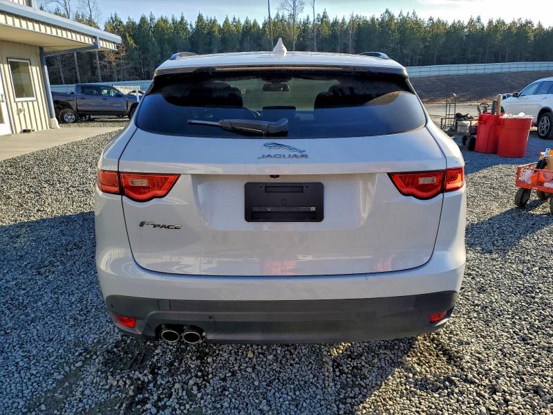 Фото 6 - JAGUAR F-PACE