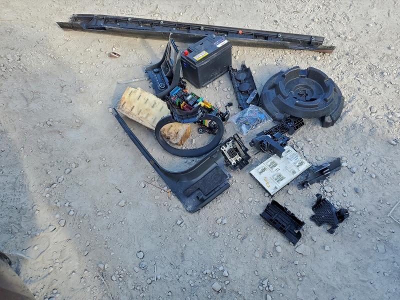 Фото 12 - INFINITI QX30