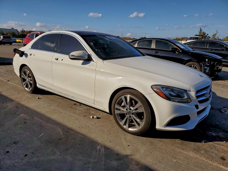 Фото 4 - MERCEDES-BENZ C-CLASS