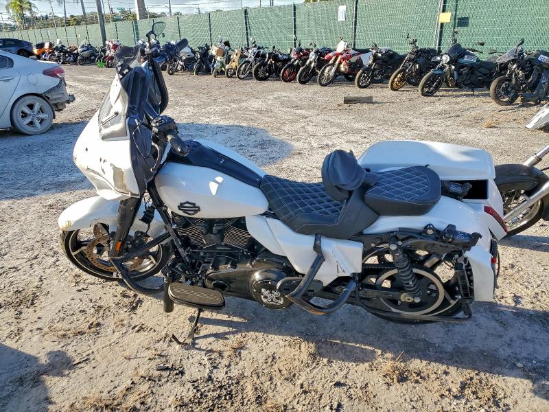 HARLEY-DAVIDSON FL 2024