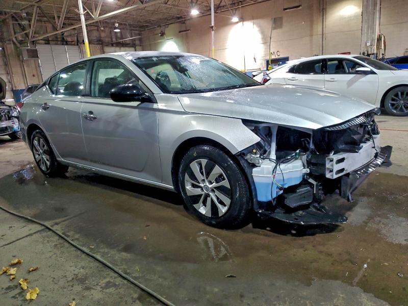 Фото 4 - NISSAN ALTIMA