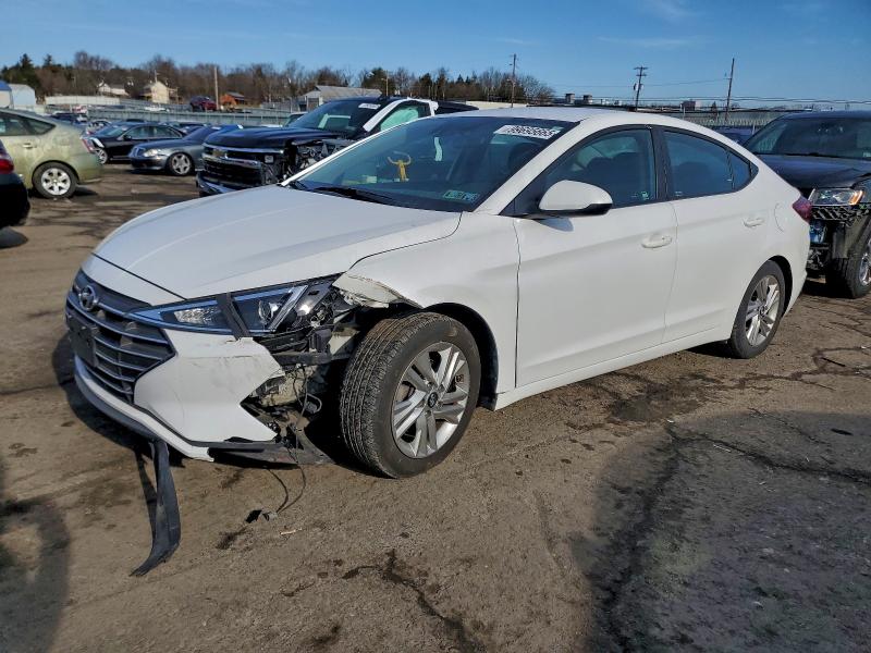 Фото 1 - HYUNDAI ELANTRA