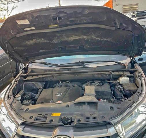 Фото 7 - TOYOTA HIGHLANDER