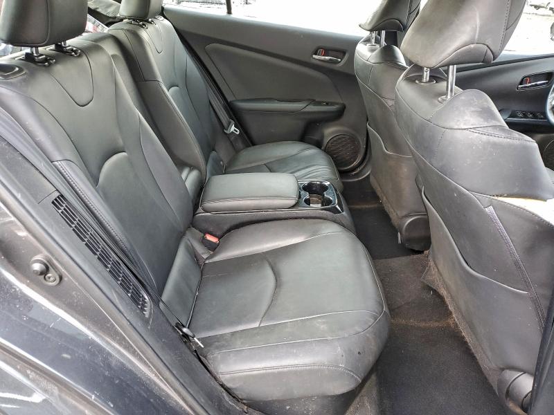 Фото 10 - TOYOTA PRIUS