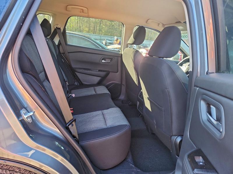 Фото 11 - NISSAN ROGUE