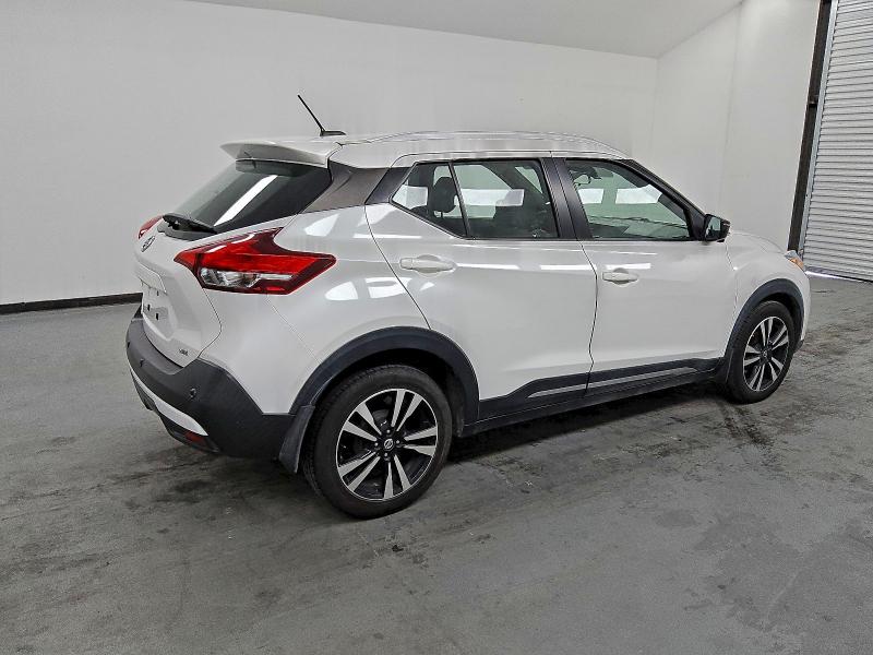 Фото 3 - NISSAN KICKS