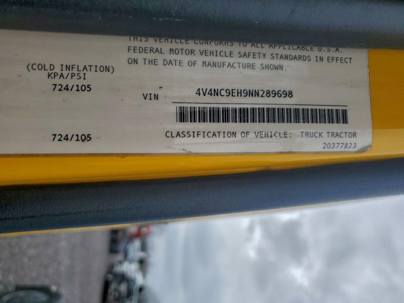 Фото 10 - VOLVO VN