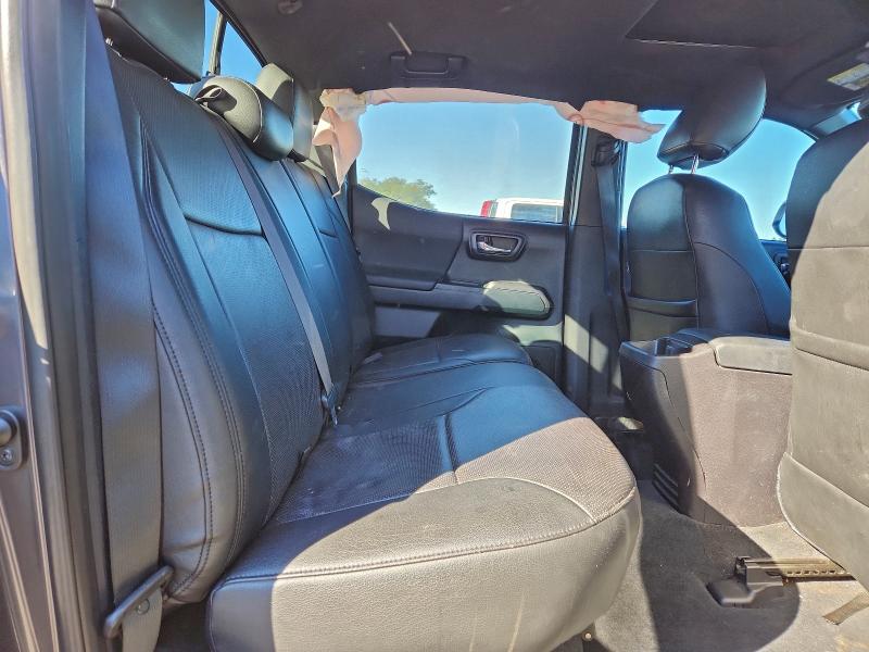 Фото 10 - TOYOTA TACOMA