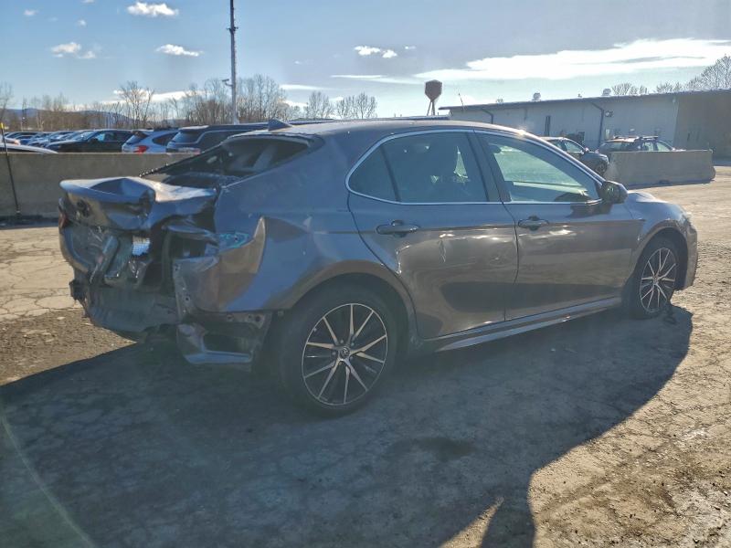 Фото 3 - TOYOTA CAMRY