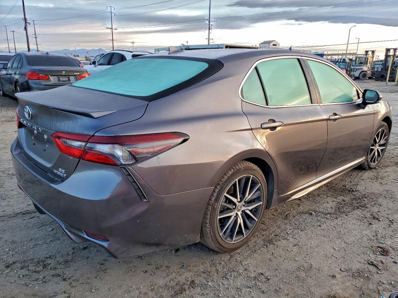 Фото 3 - TOYOTA CAMRY