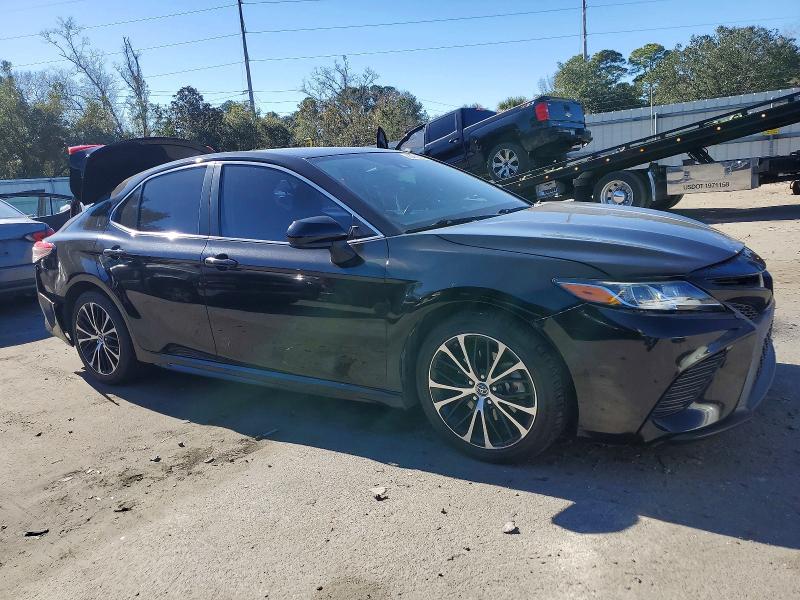 Фото 4 - TOYOTA CAMRY