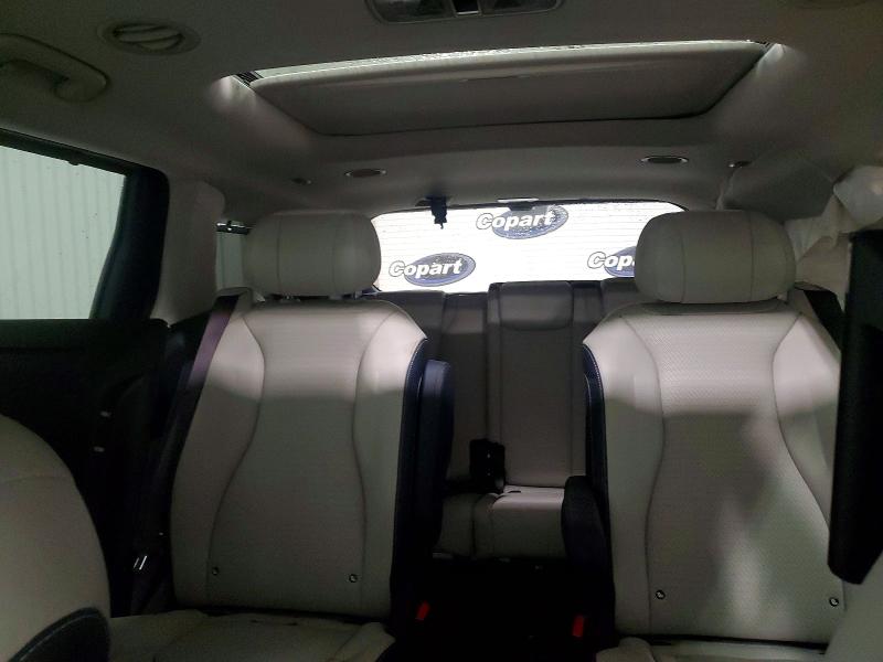 Фото 10 - KIA CARNIVAL S