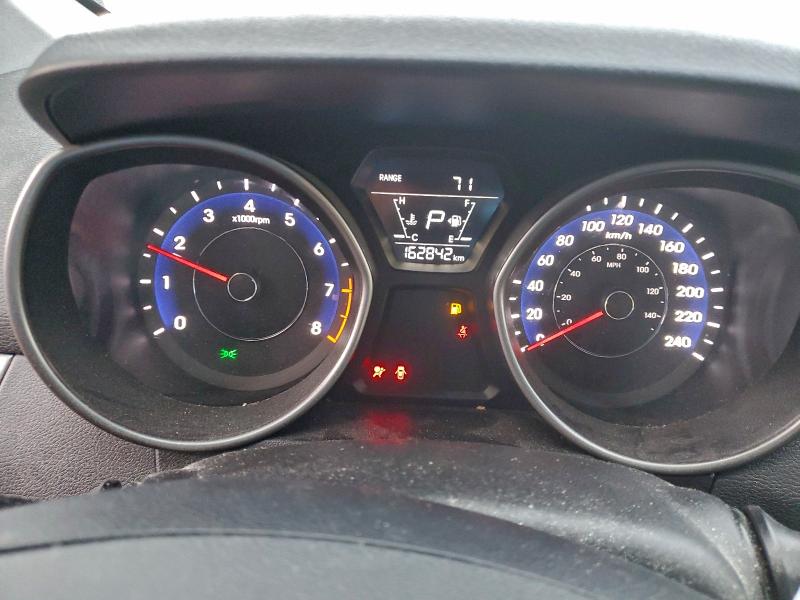 Фото 9 - HYUNDAI ELANTRA