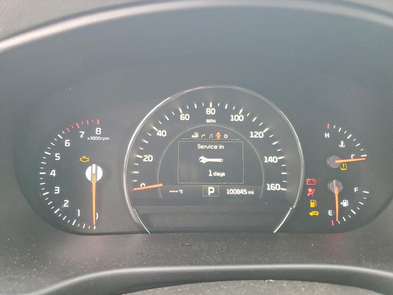 Фото 9 - KIA SORENTO