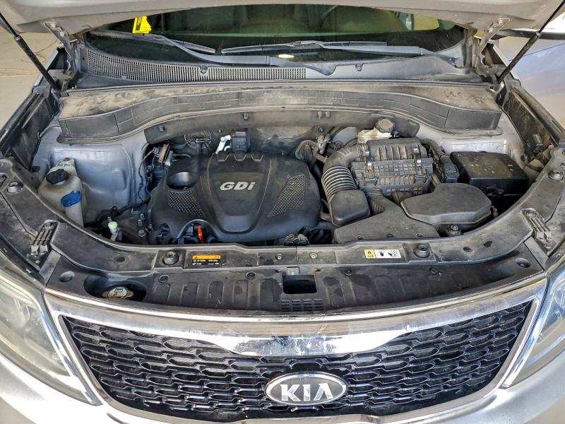 Фото 12 - KIA SORENTO