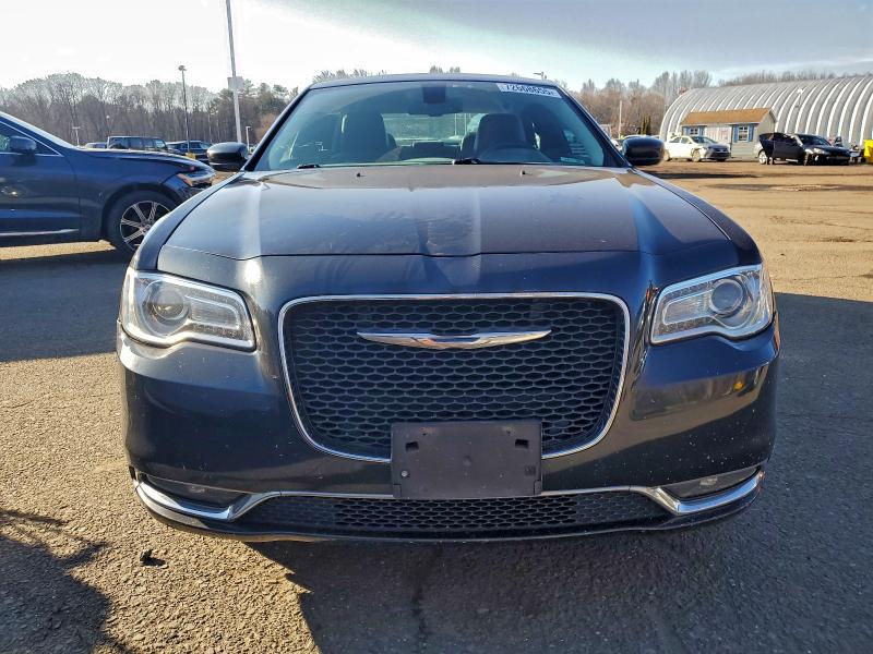 Фото 5 - CHRYSLER 300