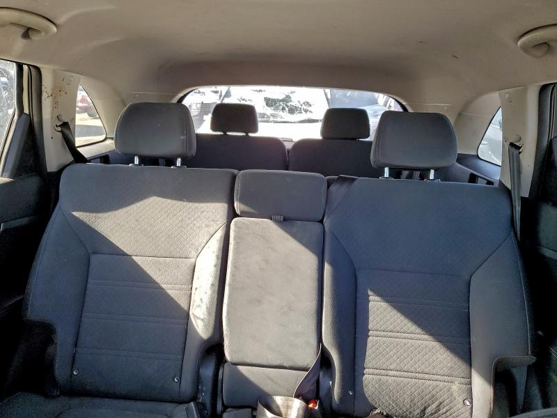 Фото 10 - KIA SORENTO