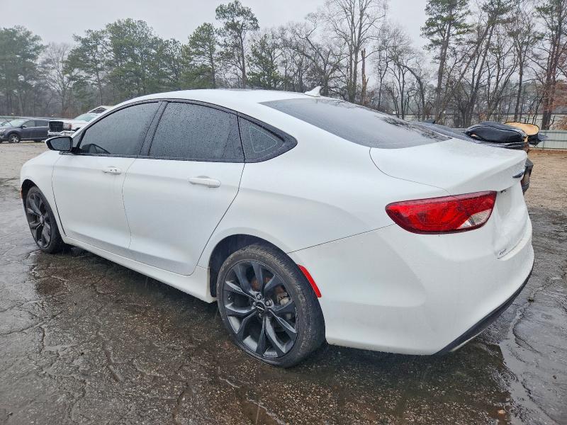 Фото 2 - CHRYSLER 200