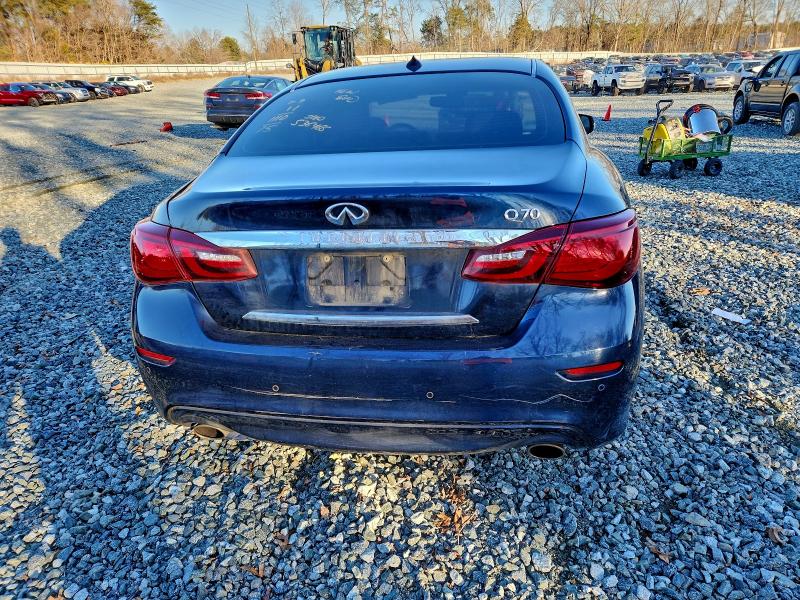Фото 6 - INFINITI Q70