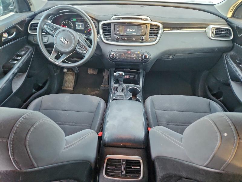 Фото 8 - KIA SORENTO