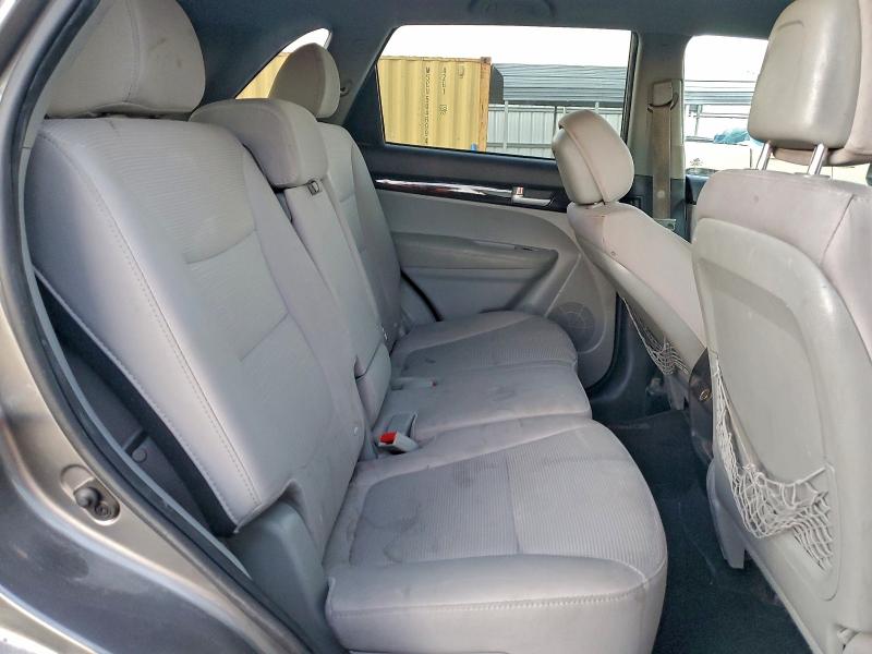 Фото 11 - KIA SORENTO