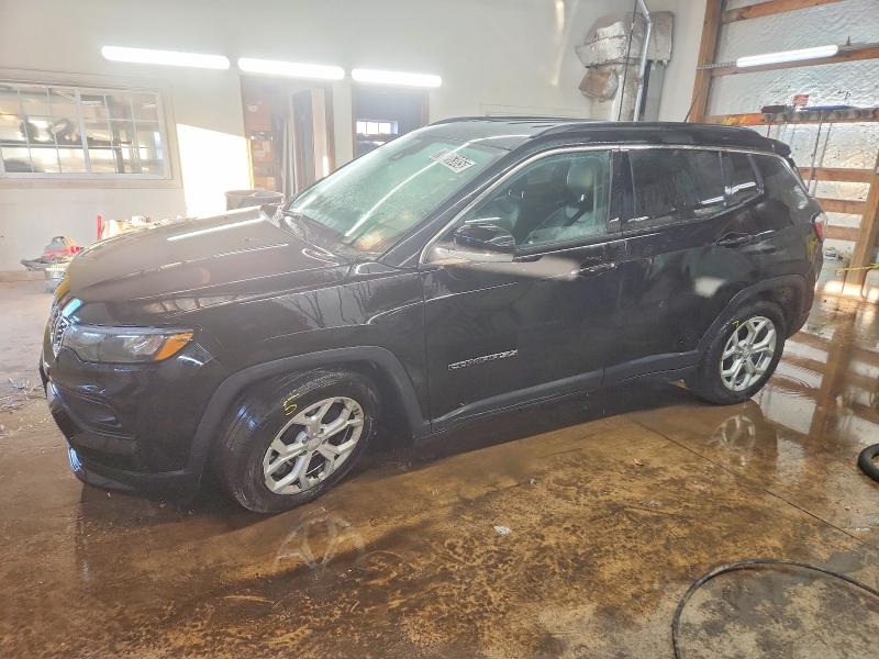 Фото 1 - JEEP COMPASS